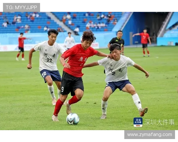 最近足球明星比赛表现排名分析与前景展望